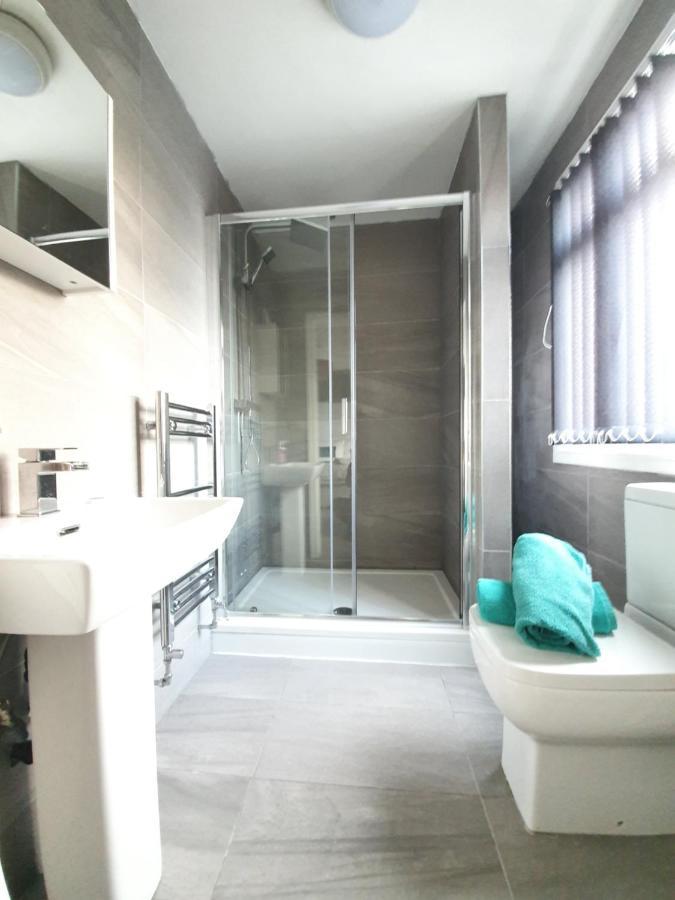 Oyo Butlers Hotel Sheffield Bagian luar foto