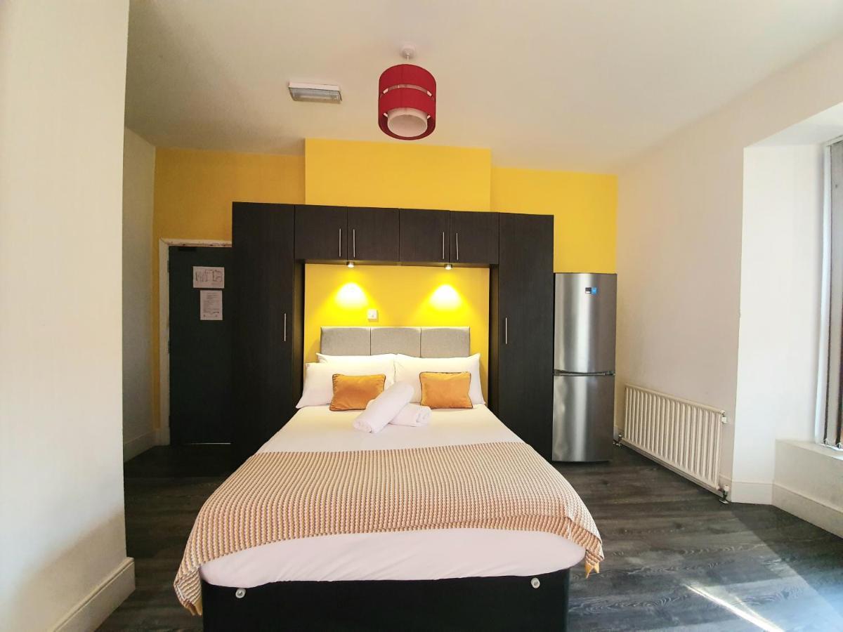 Oyo Butlers Hotel Sheffield Bagian luar foto