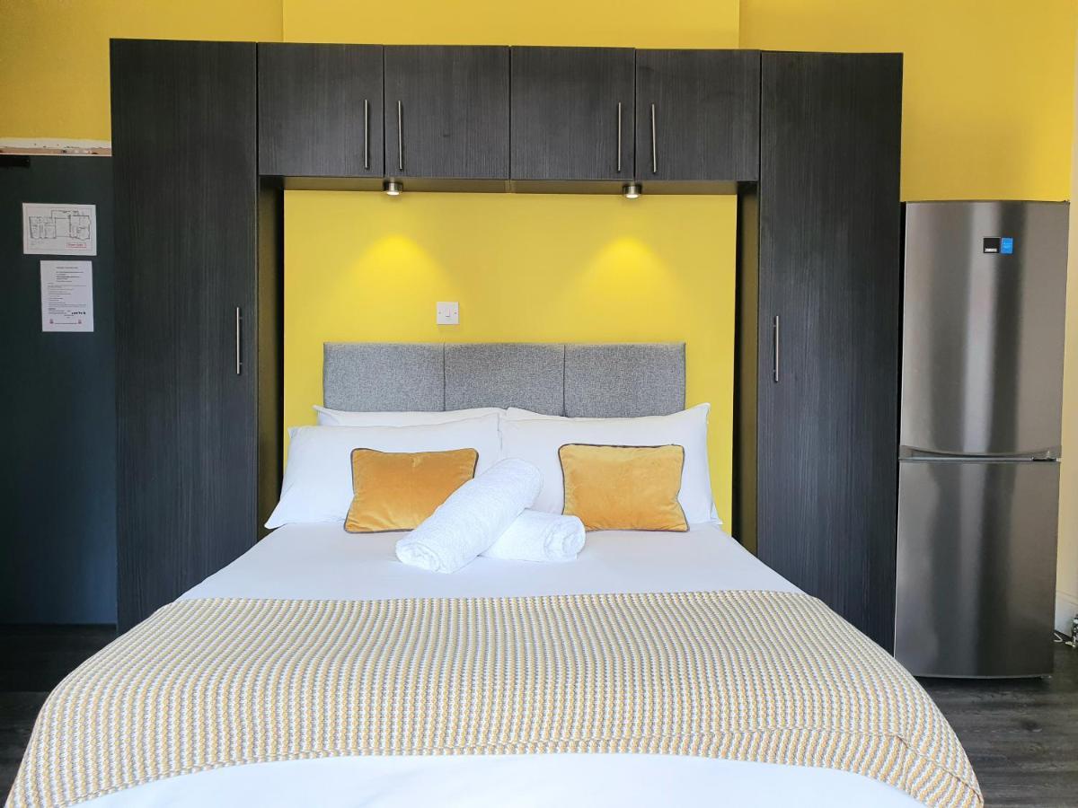 Oyo Butlers Hotel Sheffield Bagian luar foto