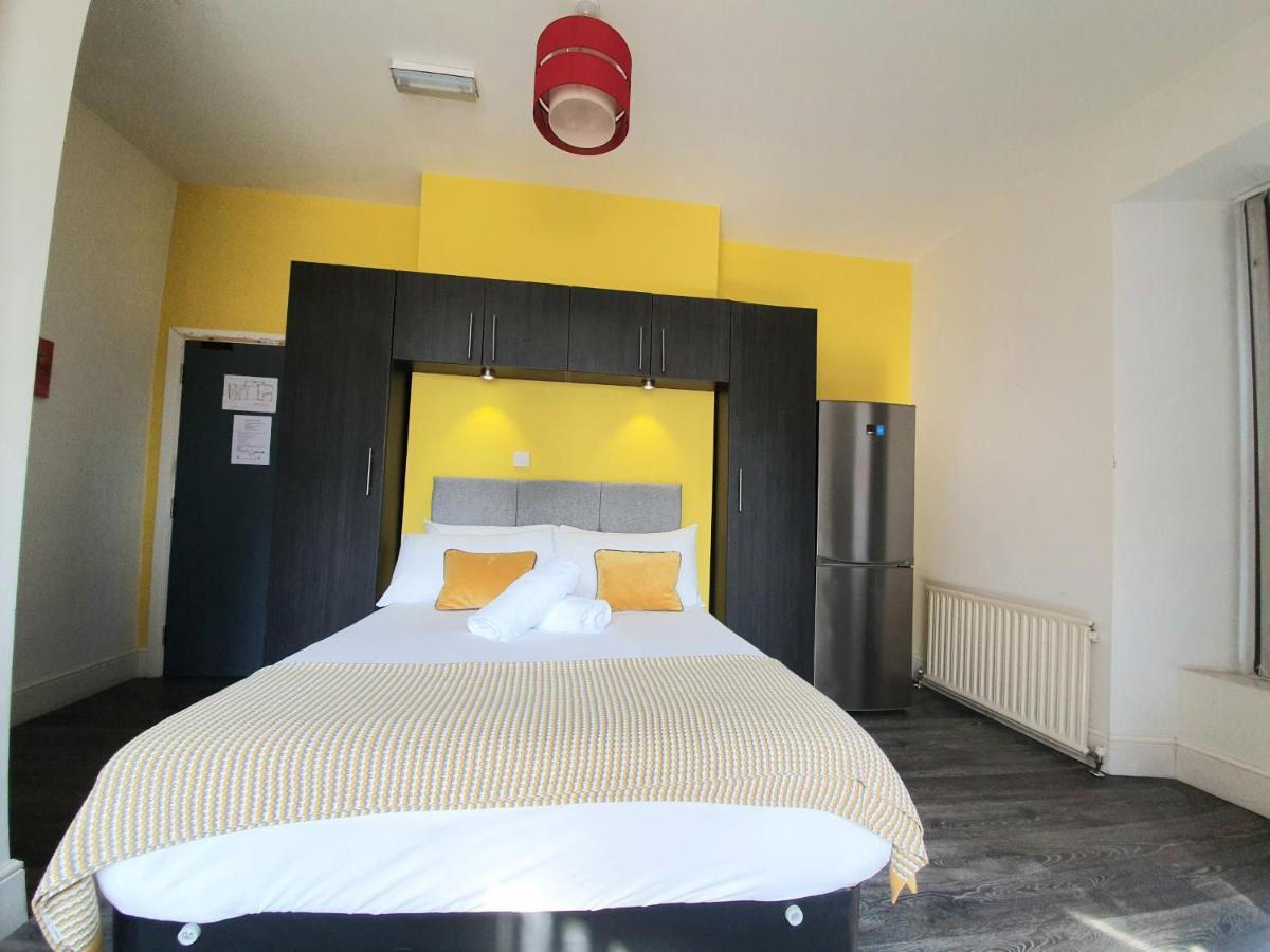 Oyo Butlers Hotel Sheffield Bagian luar foto